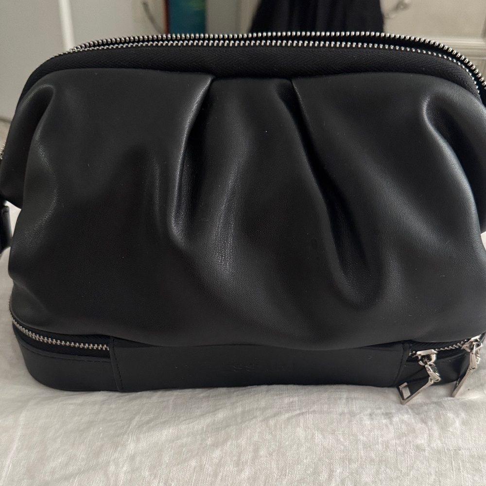 Elegant Black Leather Women's Bag